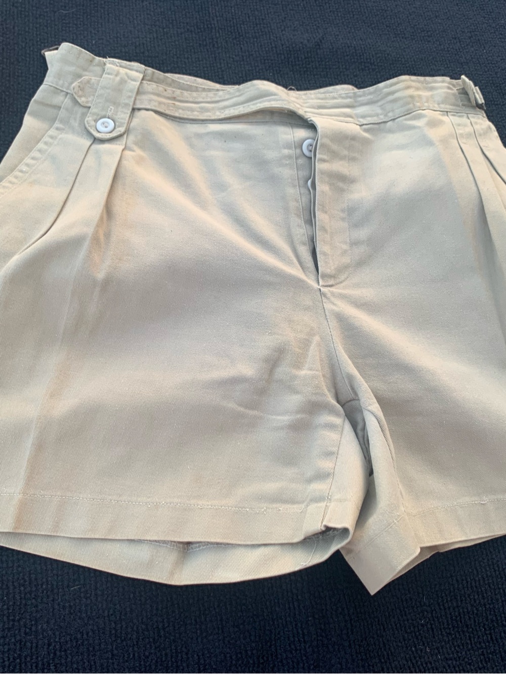 Men's Pleated High-Waist Tan Shorts